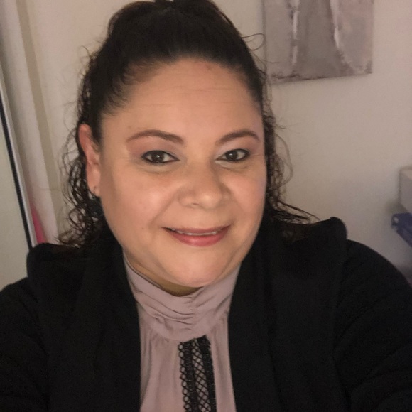 Meet the Posher Other - Meet your Posher, Monica